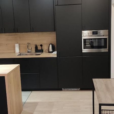 Be My Guest- Fontany Luxury Apartment Metro Wi-Fi Free Parking Zone Warschau Buitenkant foto