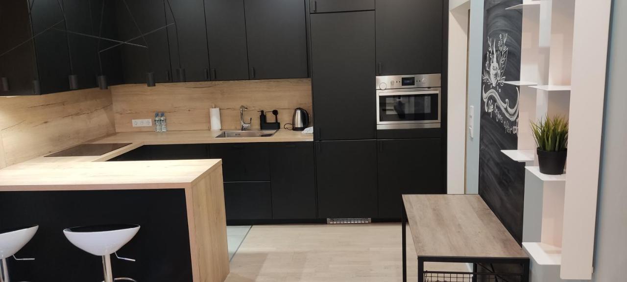 Be My Guest- Fontany Luxury Apartment Metro Wi-Fi Free Parking Zone Warschau Buitenkant foto