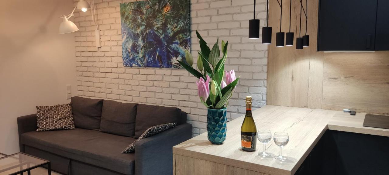 Be My Guest- Fontany Luxury Apartment Metro Wi-Fi Free Parking Zone Warschau Buitenkant foto