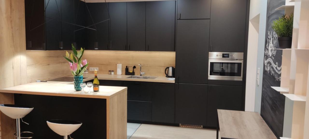 Be My Guest- Fontany Luxury Apartment Metro Wi-Fi Free Parking Zone Warschau Buitenkant foto