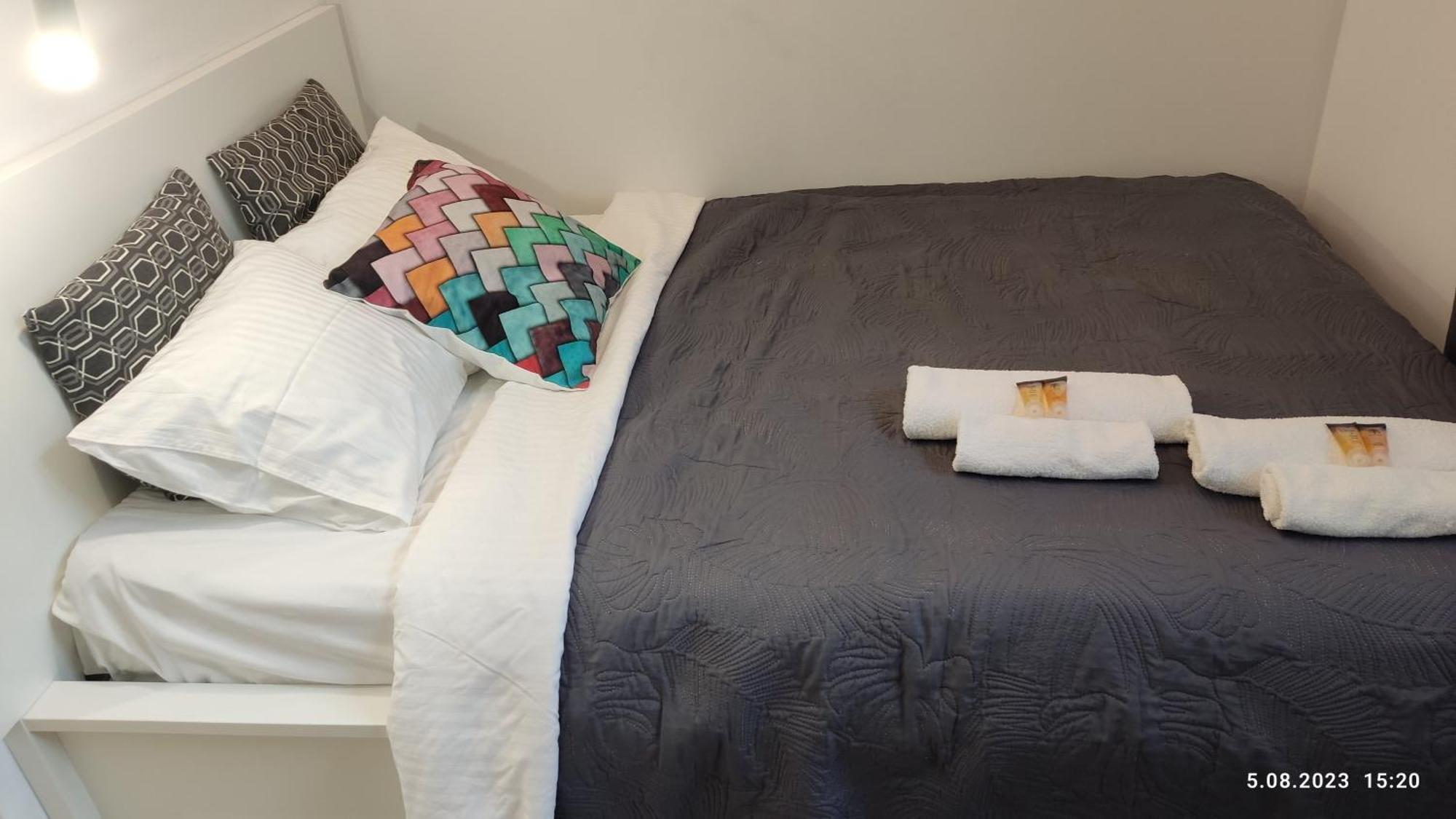 Be My Guest- Fontany Luxury Apartment Metro Wi-Fi Free Parking Zone Warschau Buitenkant foto